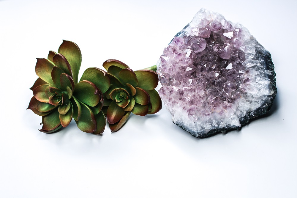 3 Ways to Use Amethyst for a Peaceful Daily Routine