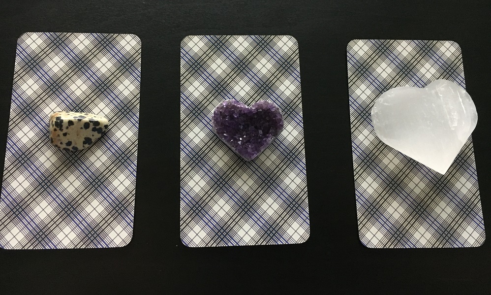 3 card pick tarot reading crystals